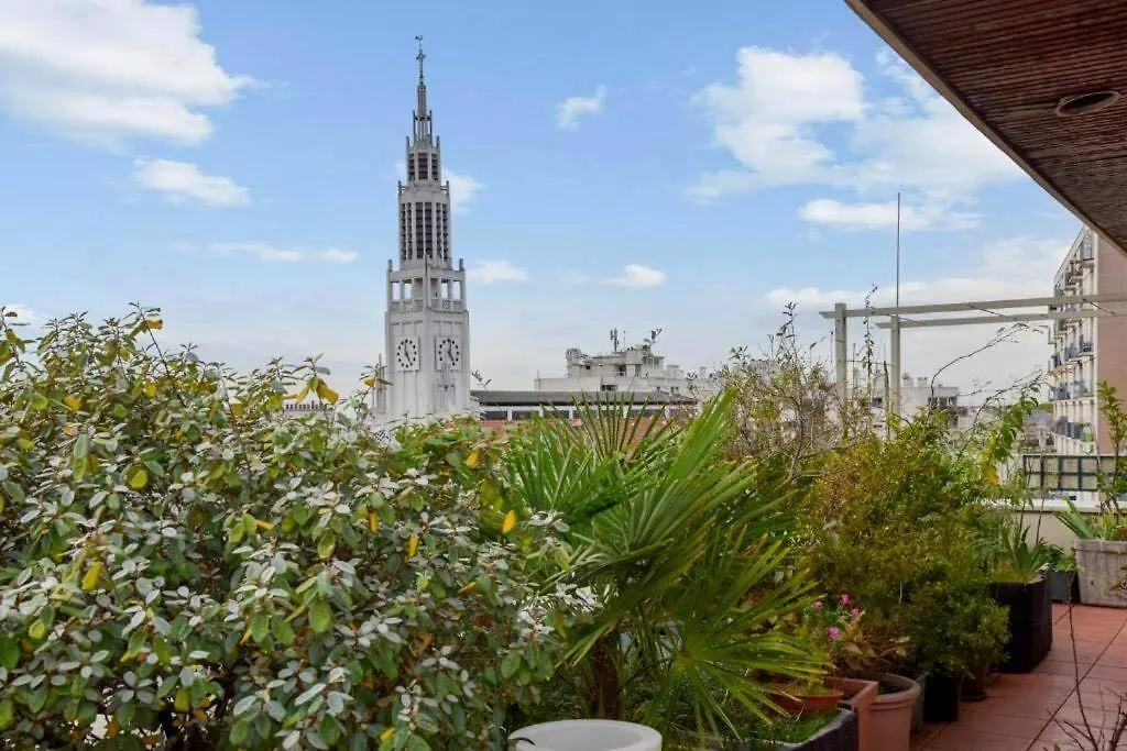 Superb Penthouse With Panoramic View Over * باريس